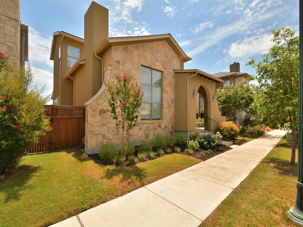 SOLD STANDARD PACIFIC, MUELLER AUSTIN YARD HOME Mueller Realtor