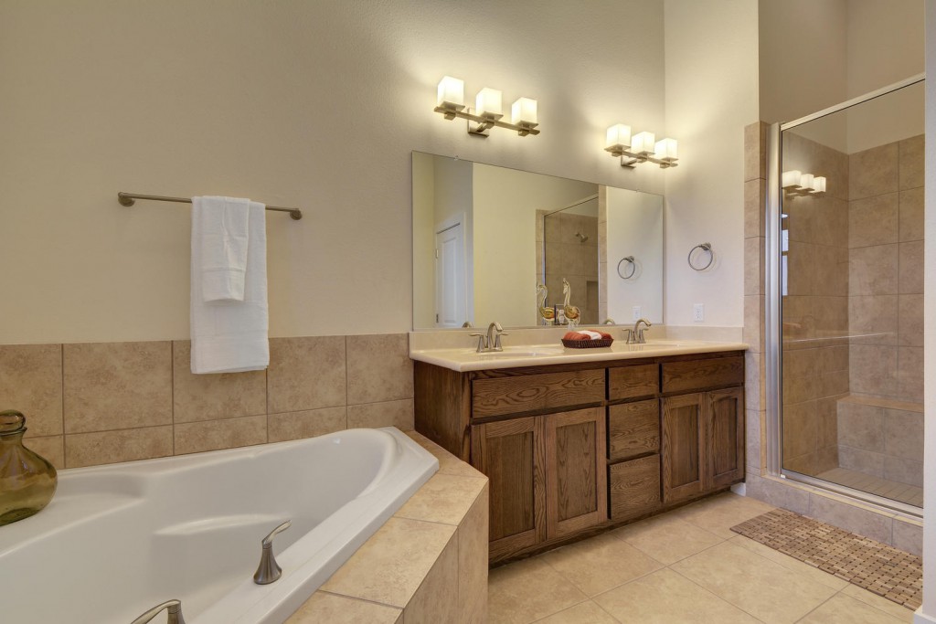 FOR SALE CRAFSTMAN TOWNHOUSE IN MUELLER AUSTIN