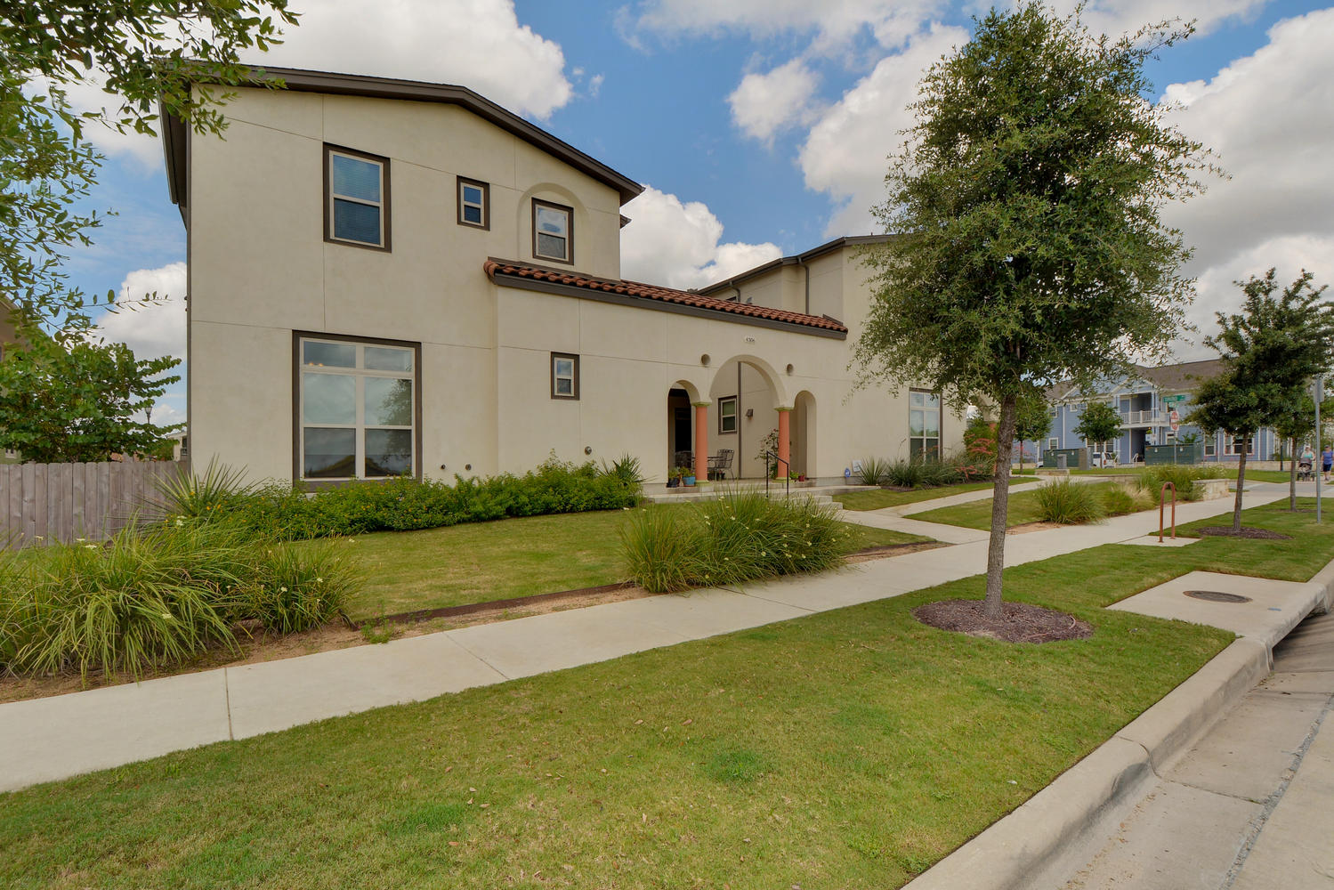 Spacious, Twostory House Condo In Mueller Austin Mueller Silent